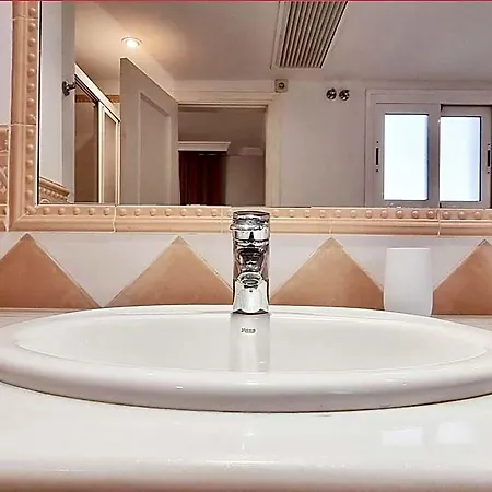 Luxury Hacienda With Sea Views Apartament