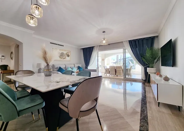 Luxury Hacienda With Sea Views ماربيا