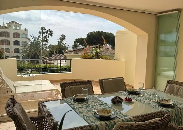 Luxury Hacienda With Sea Views شقة