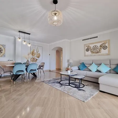 Luxury Hacienda With Sea Views דירה מארבלה
