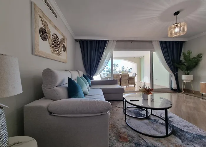 Luxury Hacienda With Sea Views Marbella